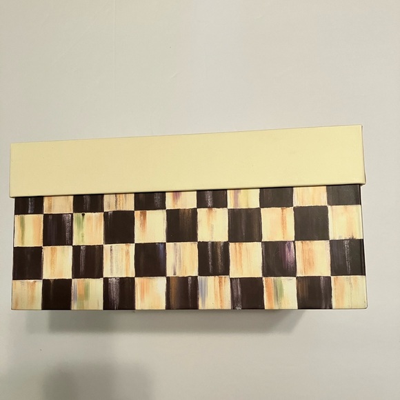 Mackenzie Childs Courtly Bear Salt and Pepper Shakers NIB - Picture 3 of 9